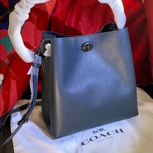 Coach ladies shoulder bag